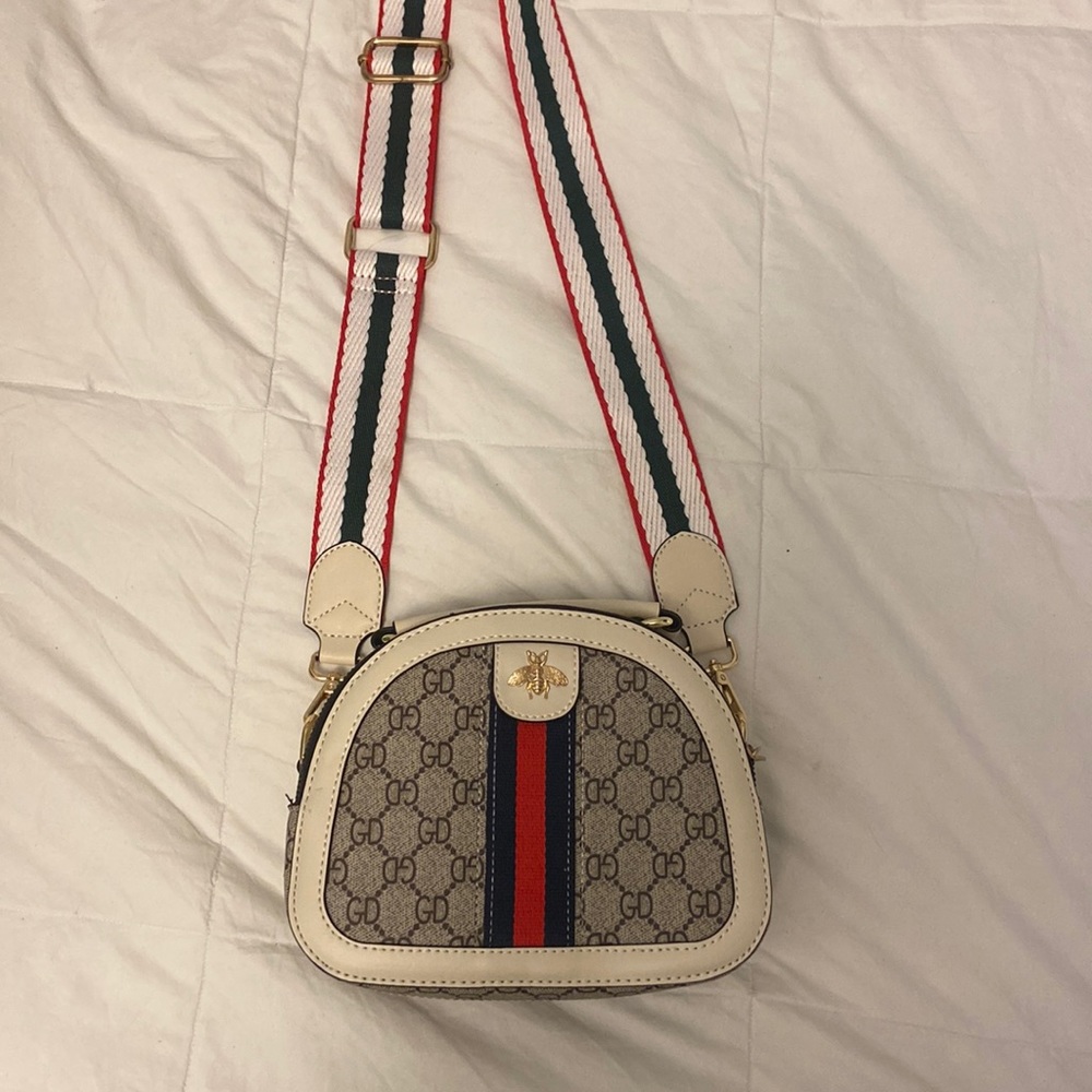 GD crossbody bag